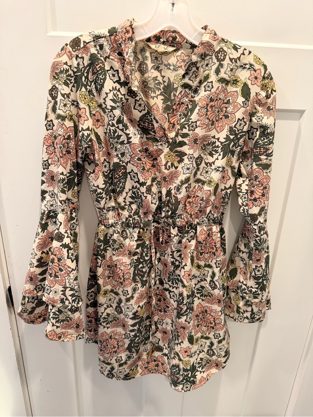 Hint of Blush Floral Hooded Bell Sleeve Dress Size S